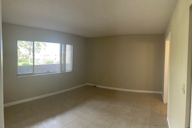 Building Photo - 2828 Casita Way