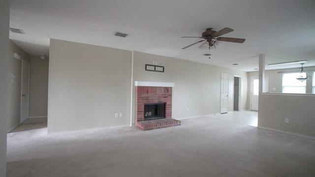 Foto del edificio - 5929 Thoroughbred Trail