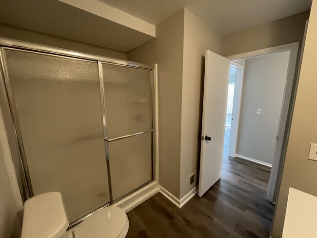 Building Photo - 31851 Breezeway Dr
