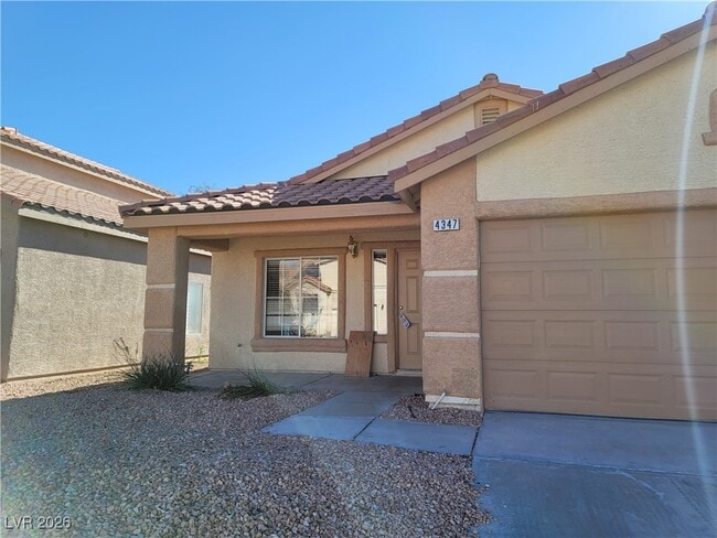 Foto del edificio - 4347 Sunrise Shores Ave