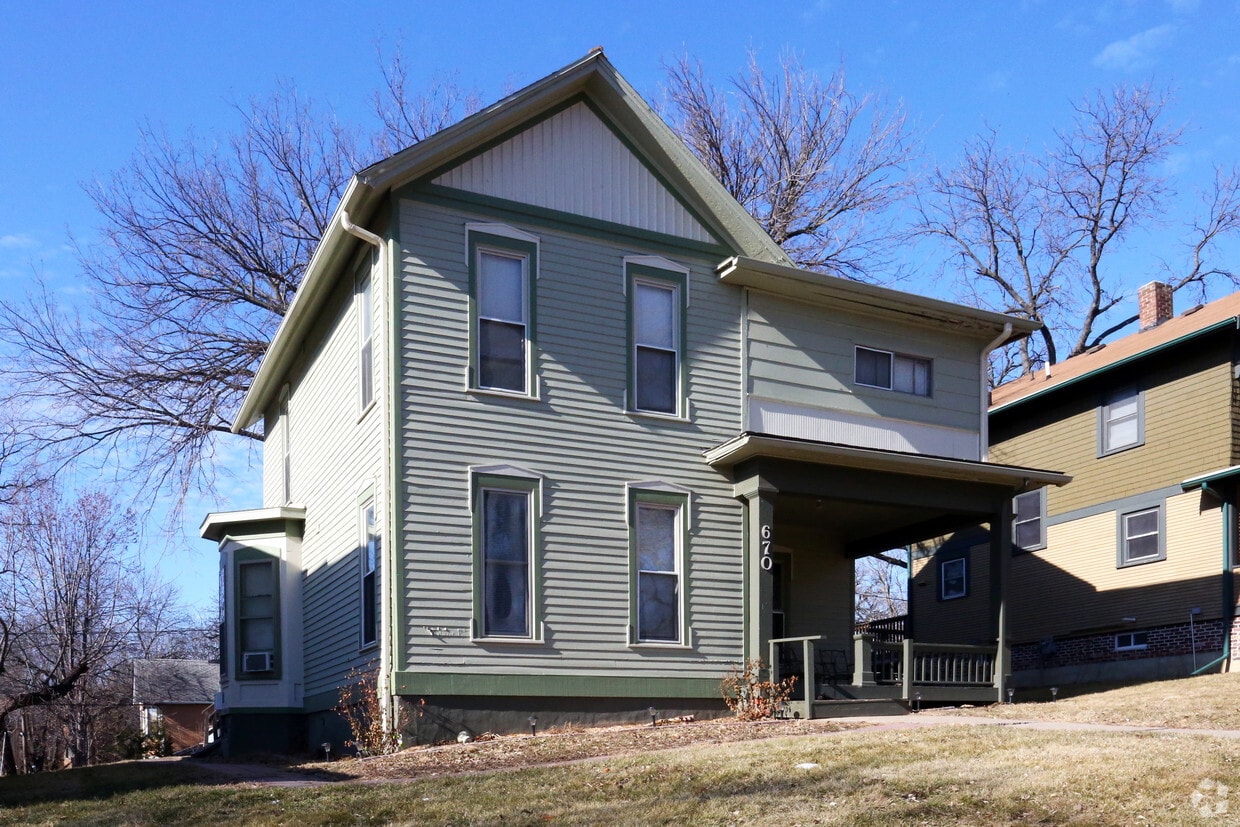 Primary Photo - 670 18th St