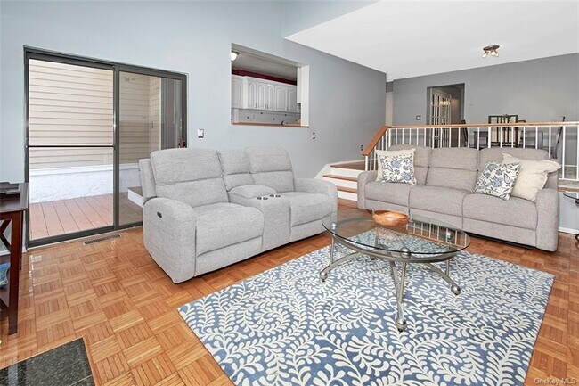 Foto del edificio - 129 Bayberry Cl