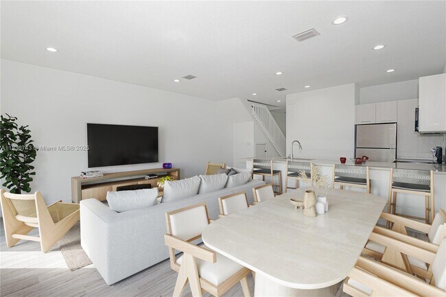 Foto del edificio - 1313 NW 27th Ave