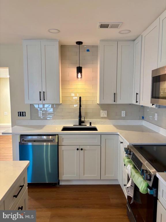 Foto del edificio - 9021 Taylor St