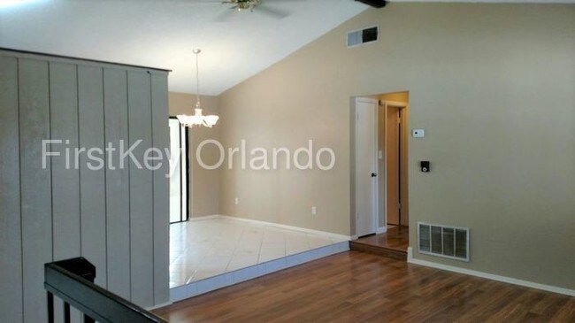 Building Photo - 718 Lancewood Dr
