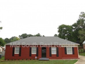 Building Photo - 2804 Southmeade Ave
