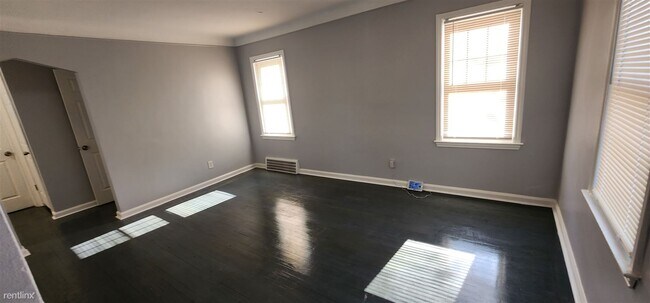 Foto del edificio - 4 br, 1 bath House - 1033 Shadowlawn St