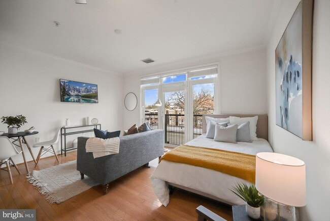 Building Photo - 1391 Pennsylvania Ave. SE