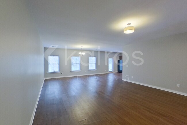 Building Photo - 213 Birch Ave