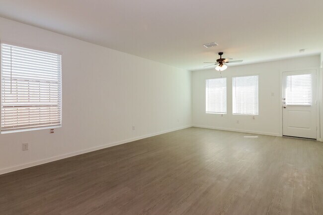 Foto del edificio - 126 Arbor Hls Rd