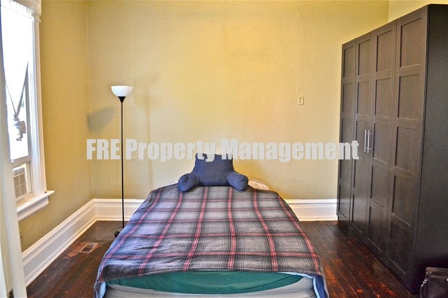 Building Photo - 1763 S 400 E