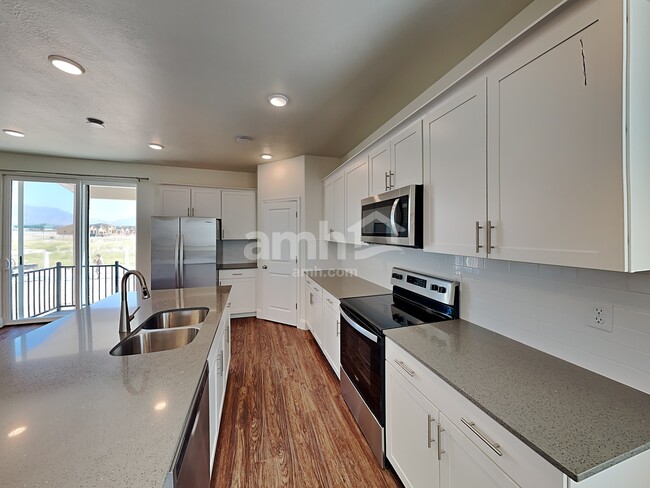 Foto del edificio - 3291 S 2580 W
