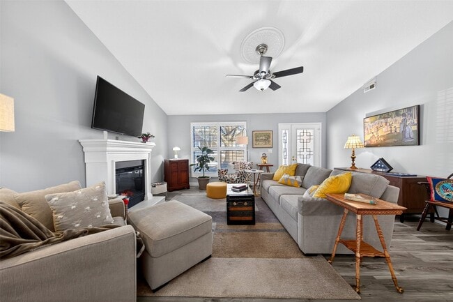 Building Photo - 1321 Forest Creek Dr.