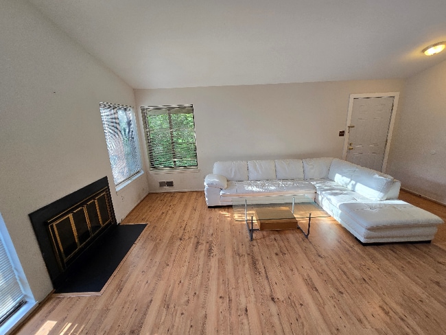 Foto del edificio - 19517 Tiber Ct