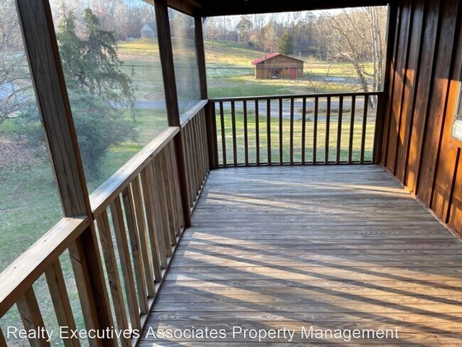Foto del edificio - 5 br, 3 bath House - 110 Bruce Street