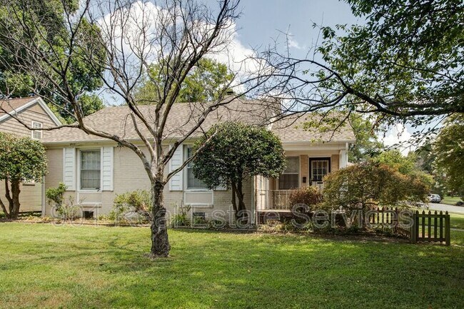Foto del edificio - 398 N Highland St