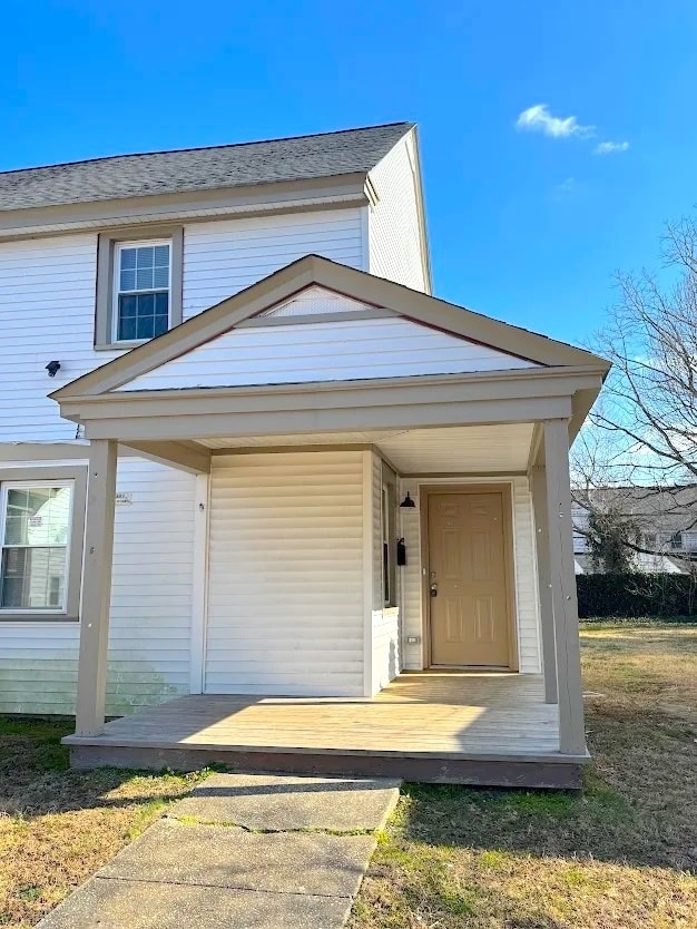 Building Photo - 102 Cushing St