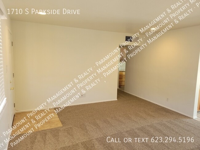 Building Photo - 3 Bed/2 Bath ready for immediate move in!