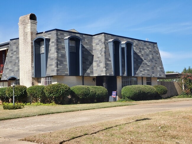 Building Photo - 184 Pomeroy Dr