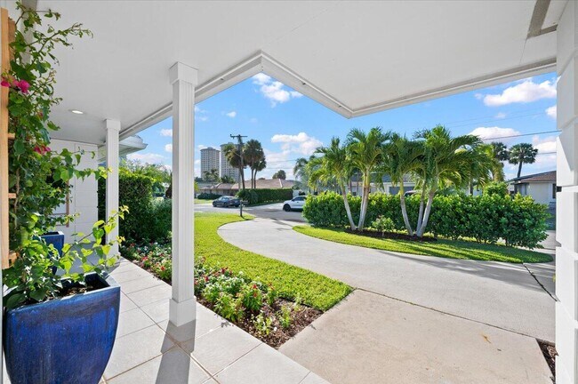 Building Photo - 1220 Gulfstream Way