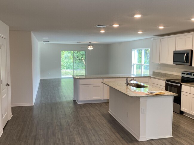 Building Photo - 5323 Entertainment Way
