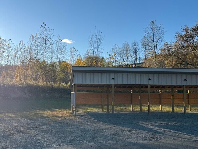 Foto del edificio - 6 Locust Ave