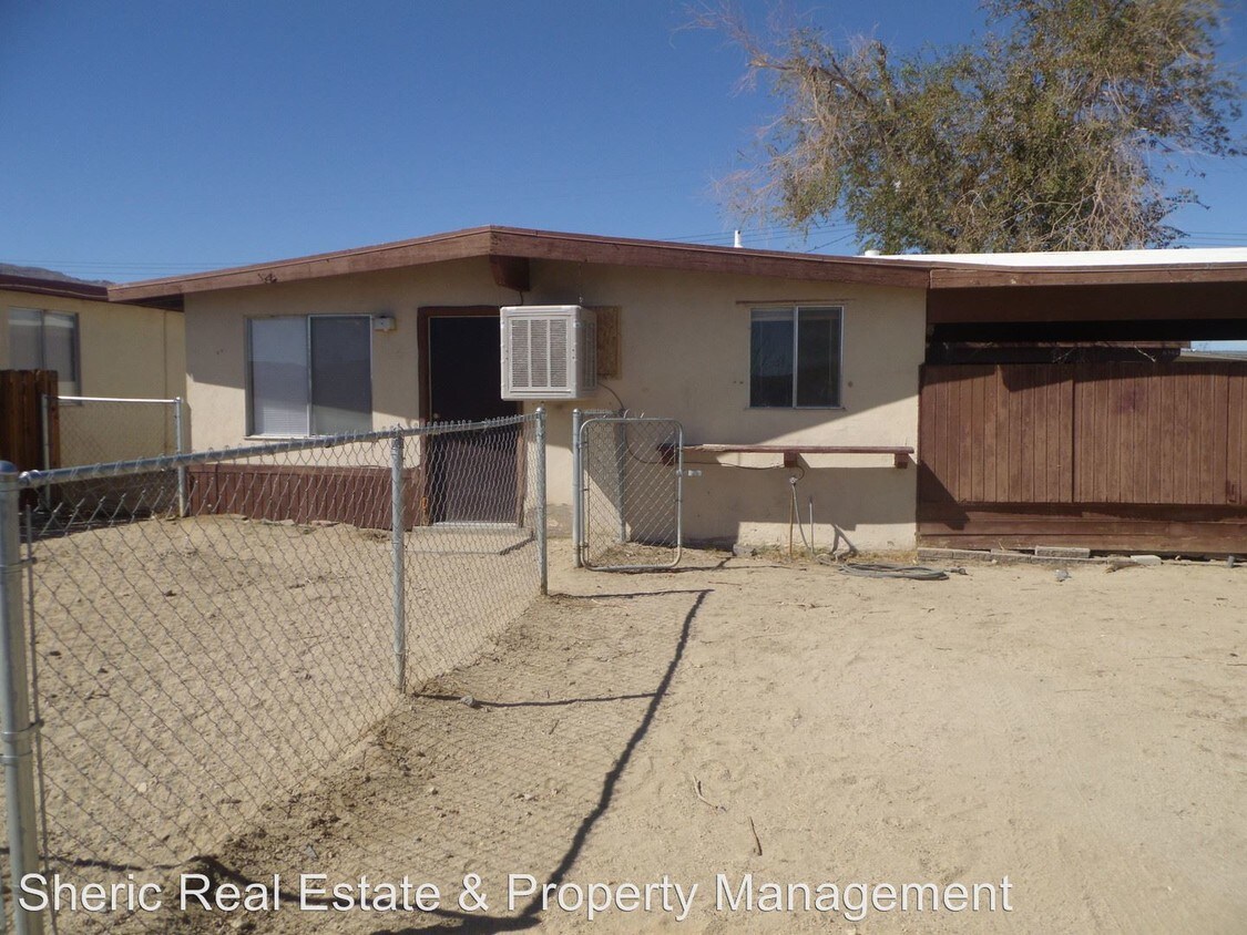 Foto principal - 6556 Sahara Ave