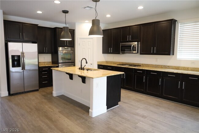 Foto del edificio - 5469 Atrium Woods Ln