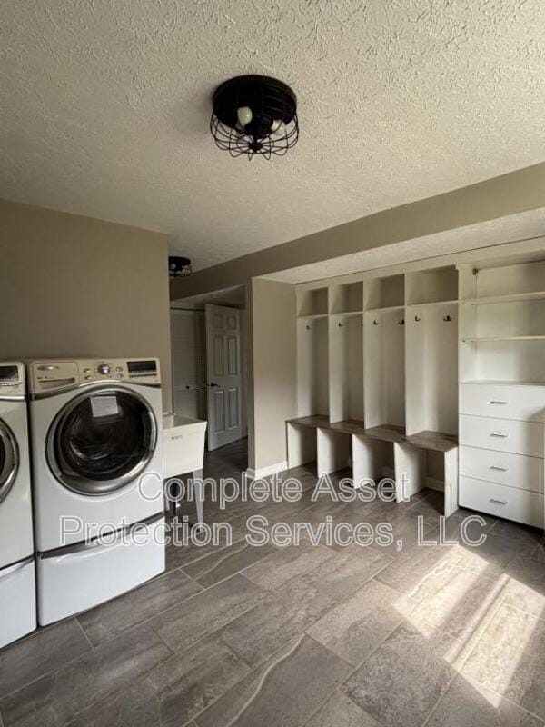 Building Photo - 6904 W 85th Pl