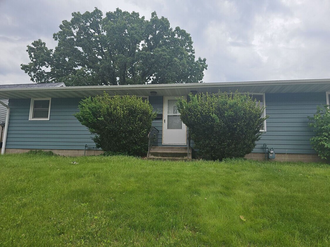 2711 W Laurel St Unit 2711 W Laurel Street, Davenport, IA 52804 Room