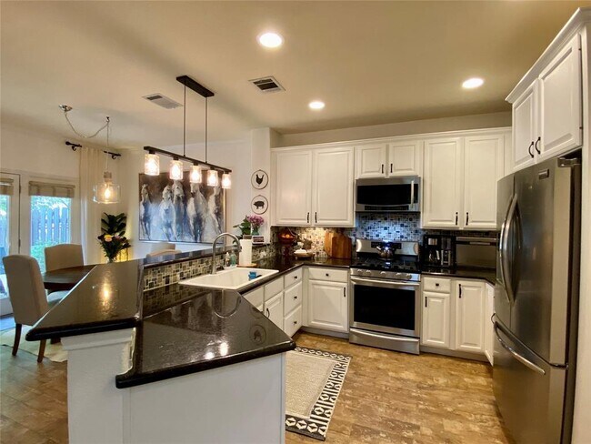 Foto del edificio - 4620 W William Cannon Dr
