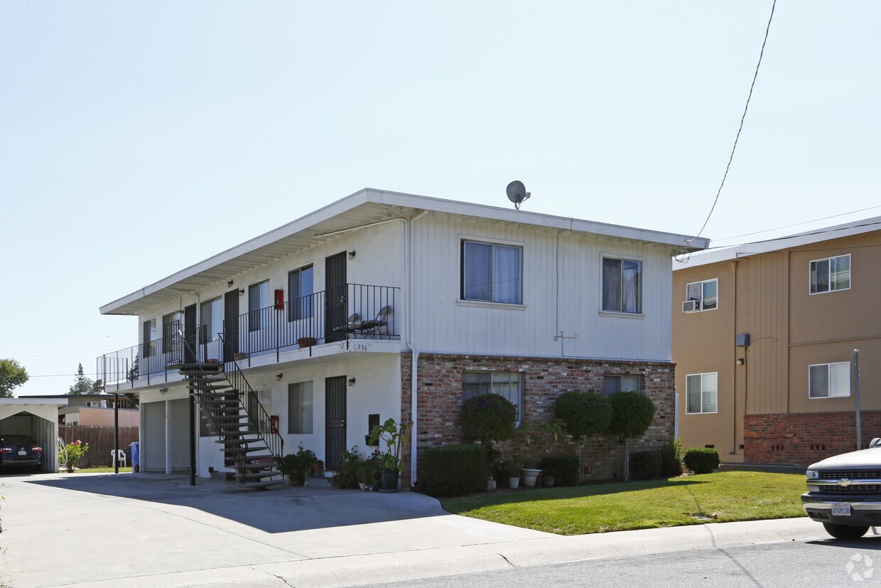Primary Photo - 936 Del Mar Avenue