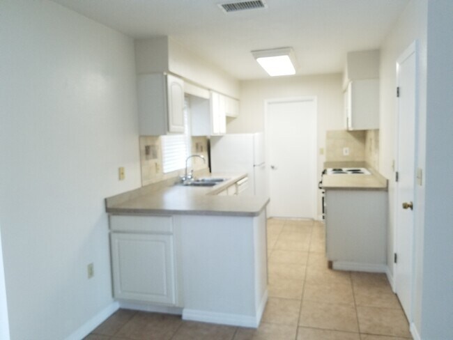 Building Photo - 5319 Moongate Rd