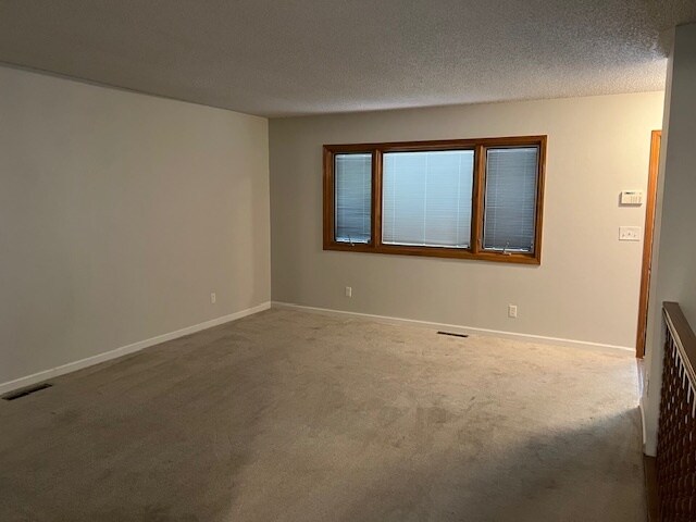 Building Photo - 1639 N Jeanette Ave