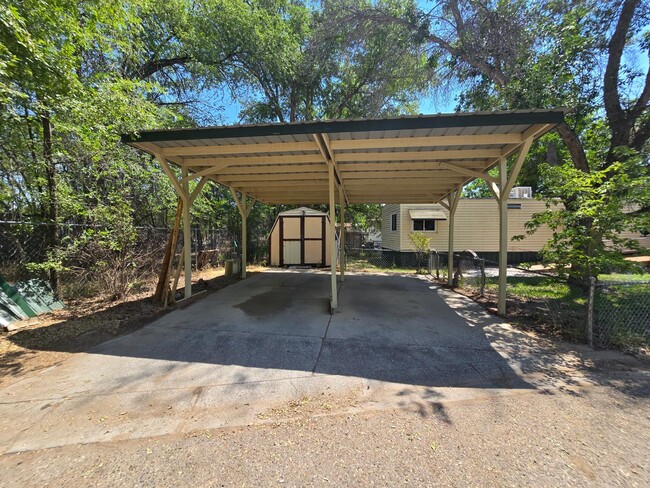 Foto del edificio - 825 E Ottley Ave