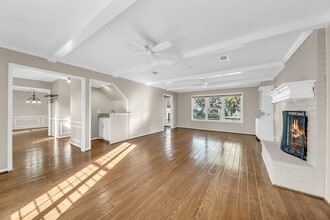 Building Photo - 115 Heather Ln