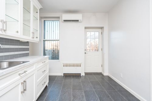 Foto del edificio - 843 Kent Ave