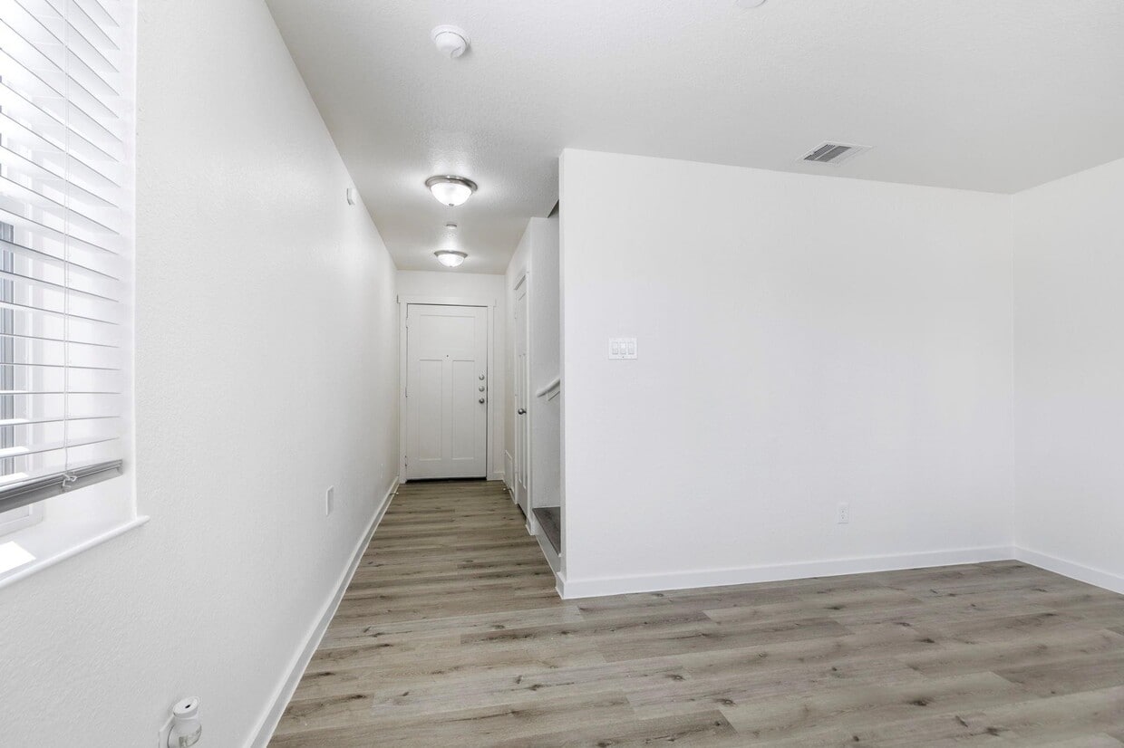 Building Photo - 12603 Telge Rd