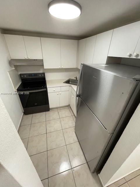 Building Photo - 606 W 81st St