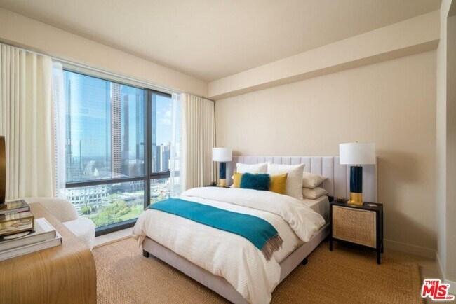 Foto del edificio - 400 S Broadway