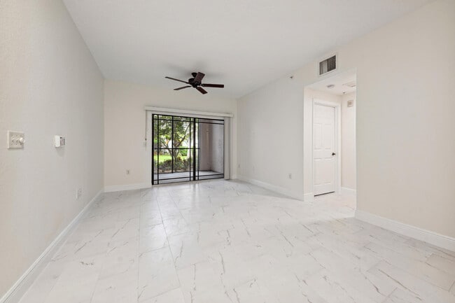 Building Photo - 3021 Alcazar Pl