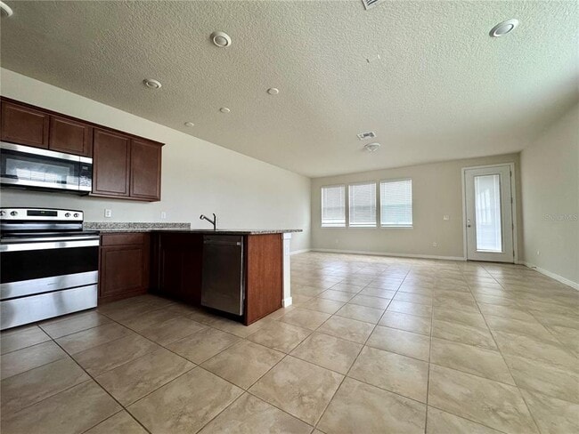 Building Photo - 10904 Leafshore Lp