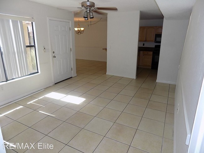 Building Photo - 3 br, 2 bath House - 1490 Sheafe Ave NE #107