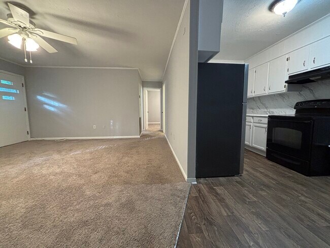 Foto del edificio - 3211 Country Ln