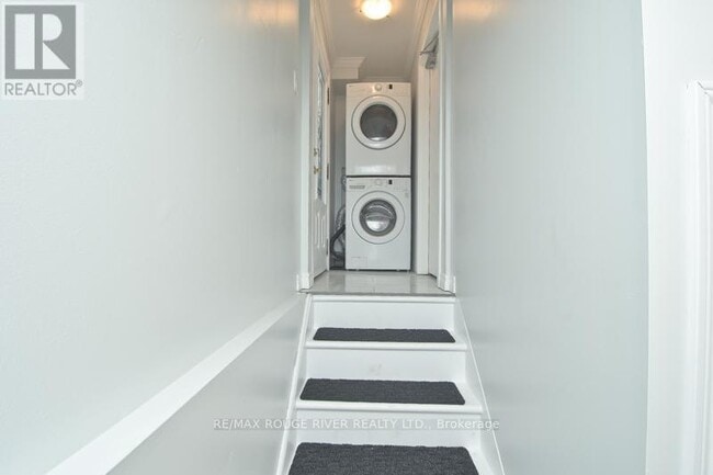 Building Photo - 95b Concession St E