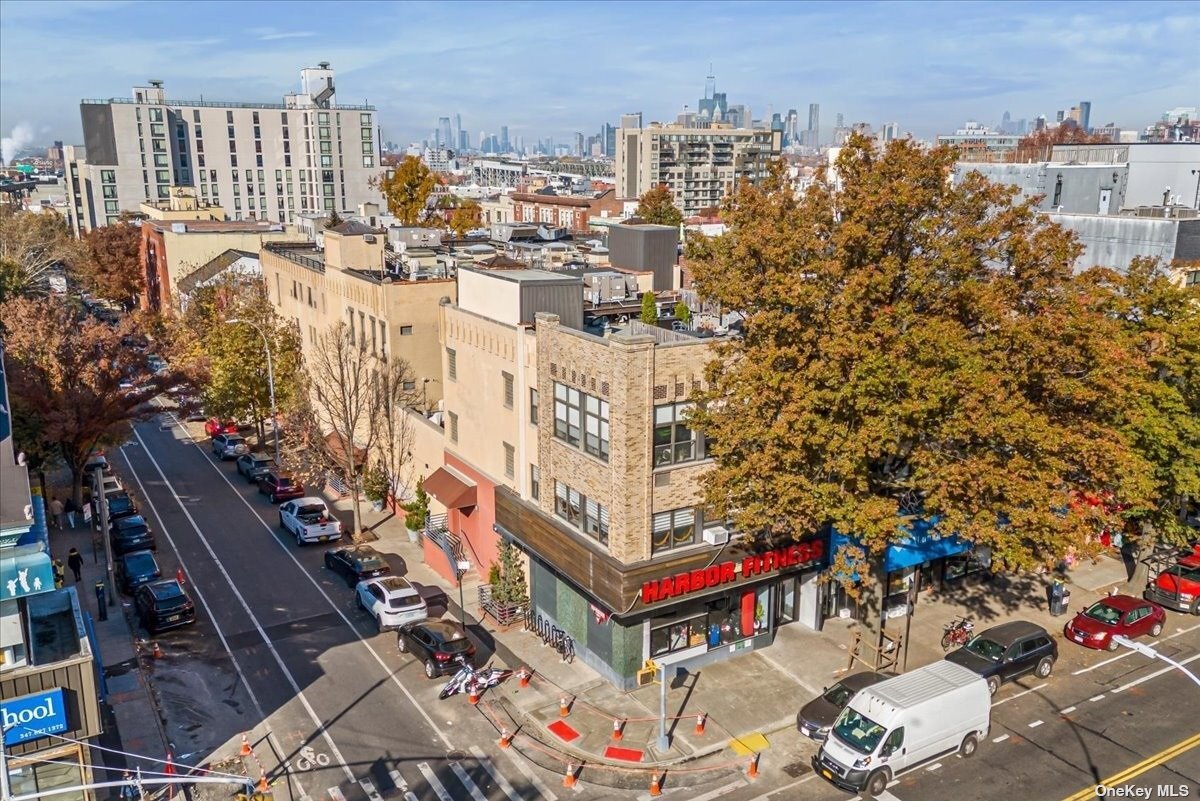 Primary Photo - 205 15th St