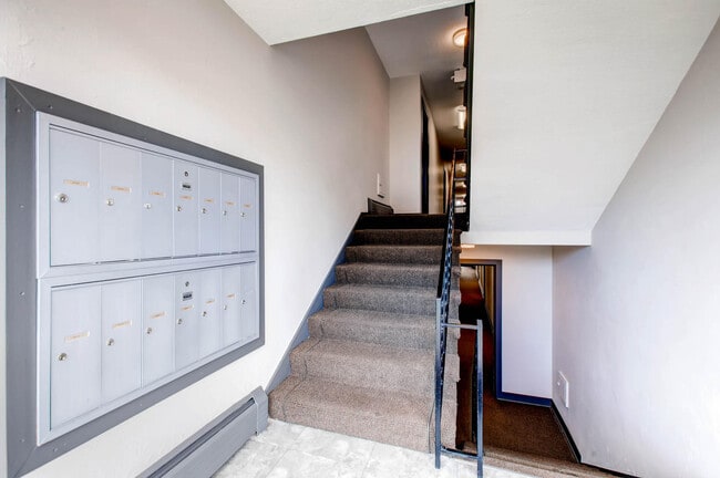 Buzones de correo en Off Broadway Flats - Off Broadway Flats