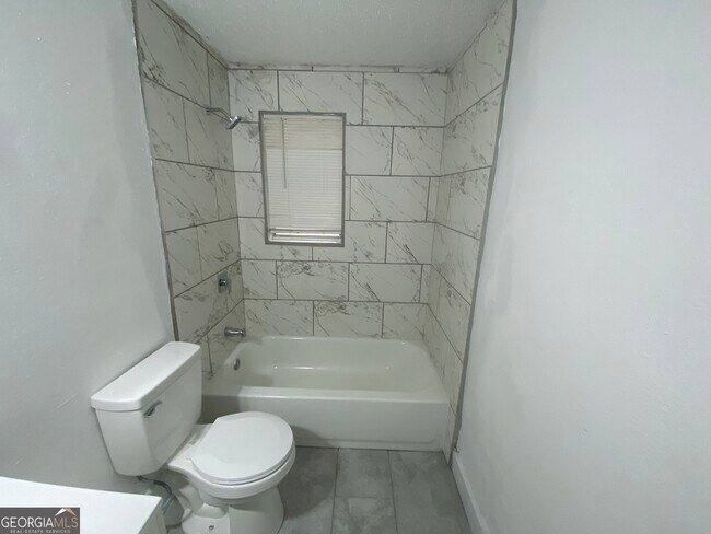 Foto del edificio - 2503 Felton Ave