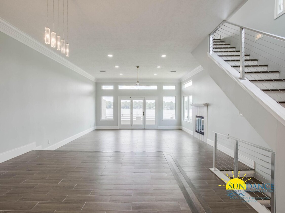 Primary Photo - Updated Waterfront Townhome with Incredibl...