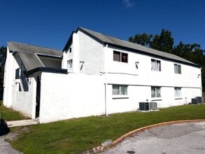 Building Photo - 1833 Blossom Terrace